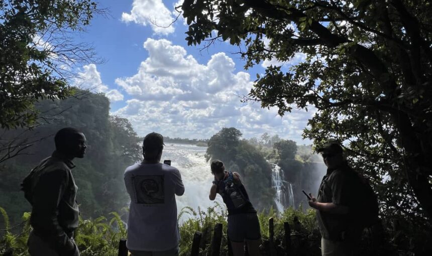 Guided Tour Of Victoria Falls/Zimbabwe